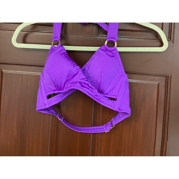 Venus new with out tag swim top size B - Picture 3 of 6
